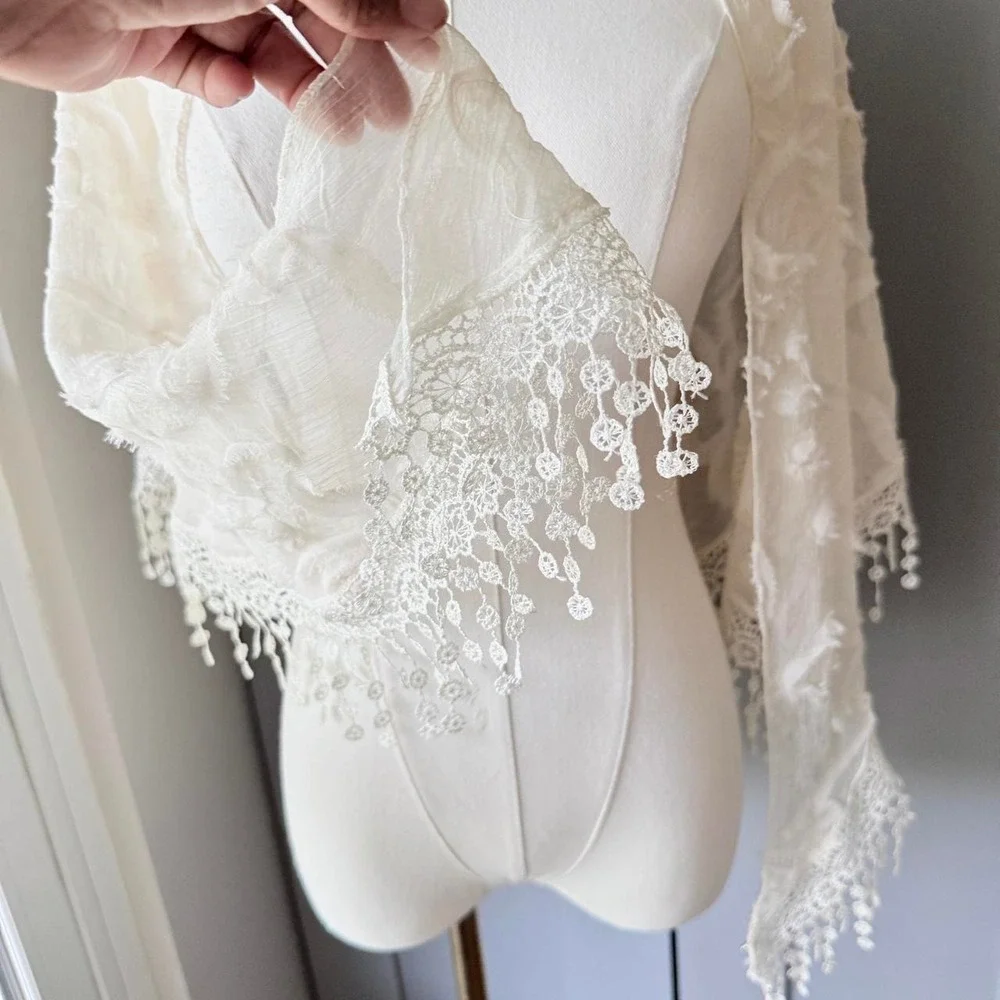 Cream Floral Lace Shawl Wrap Scarf Boho Cottagecore Fringe